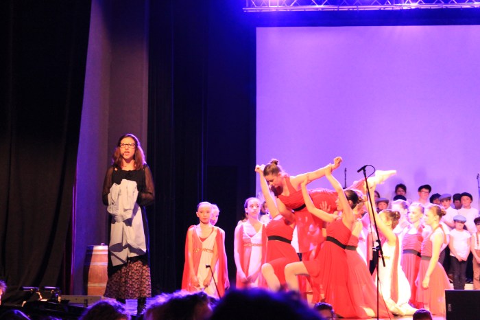 Margot Minne, Fantine, et les danseuses.